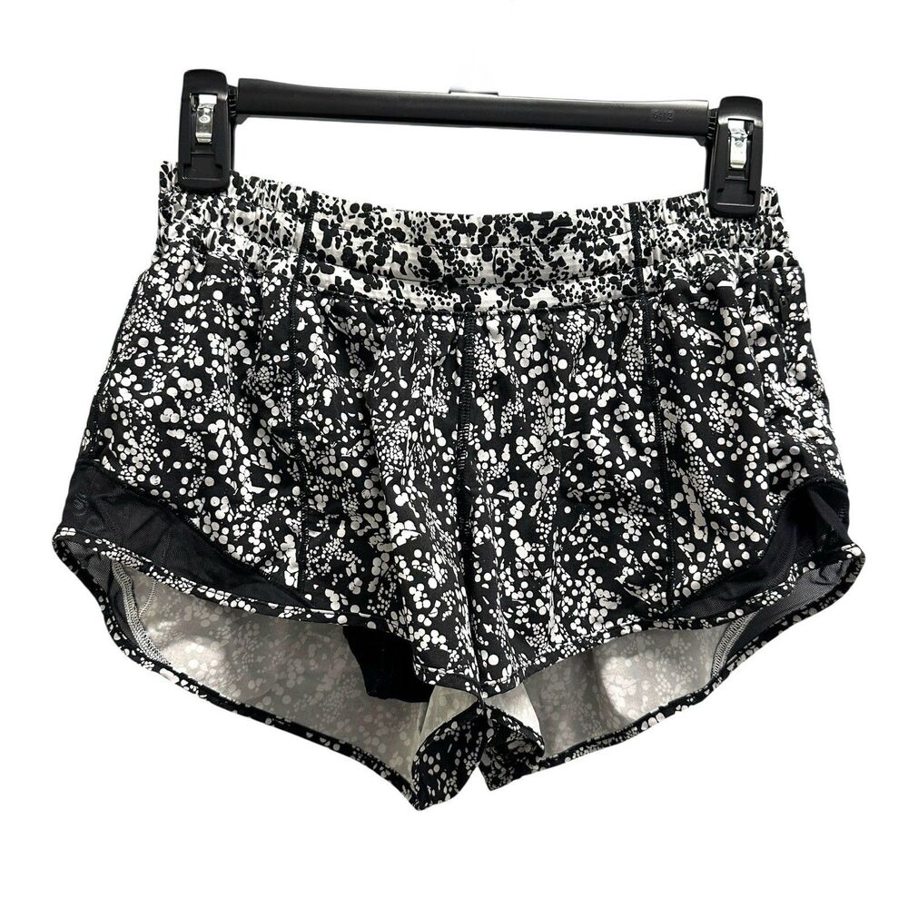 Lululemon Women Hotty Hot High-Rise Lined Short 2.5" Black/White Freckled Size 8